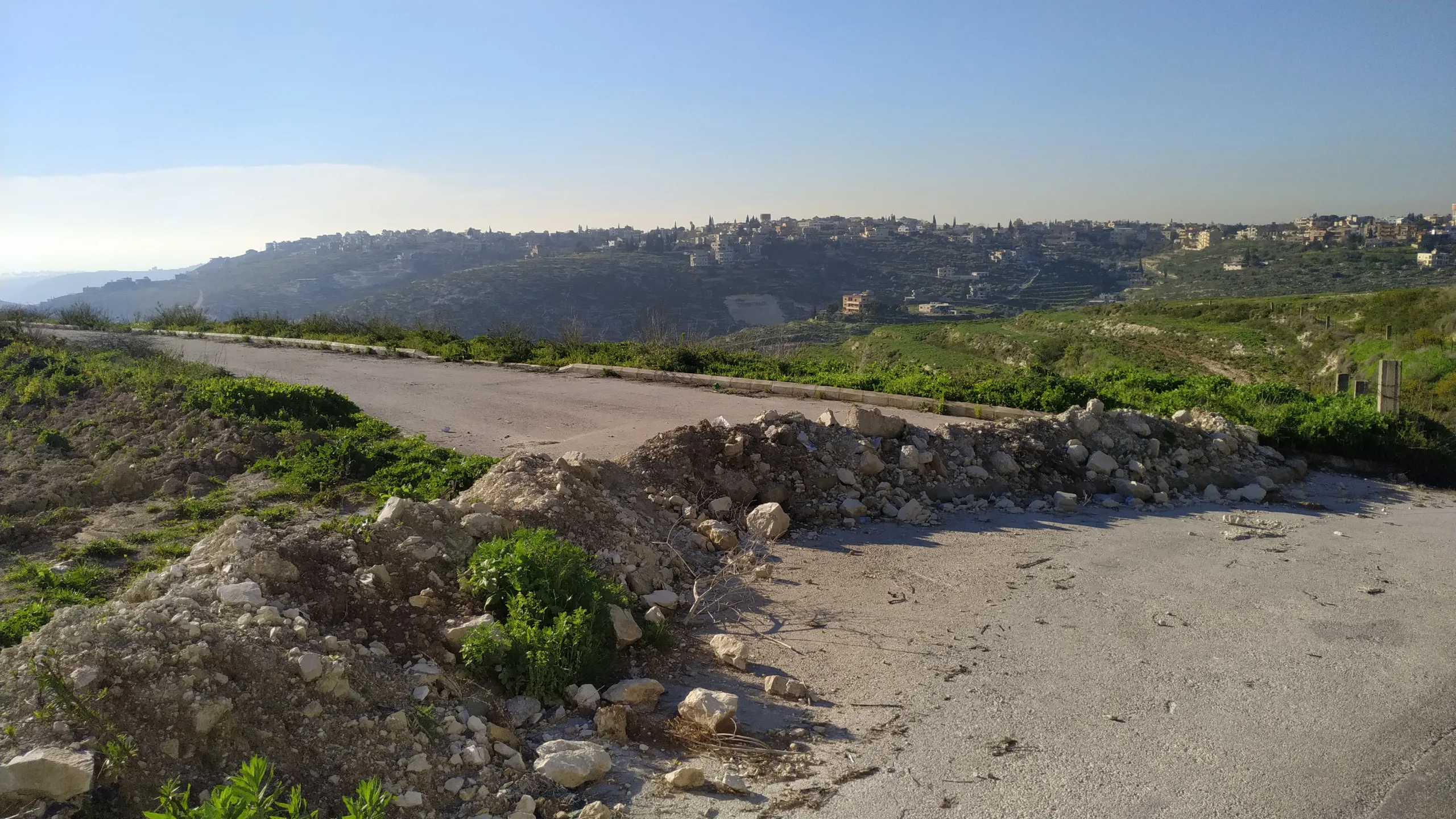 الجيش الإسرائيلي يهدد بمهاجمة بنية حزب الله التحتية في جنوب لبنان