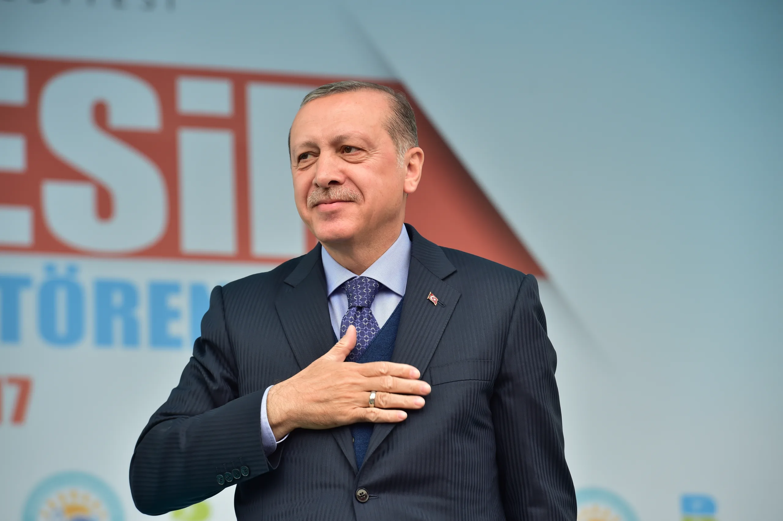 أردوغان يؤكد التزام تركيا بدعم وحدة سوريا وإرساء سلام شامل ومستدام