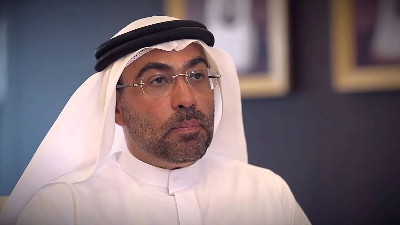 من هو وزير الصحة الإماراتي الجديد أحمد الصايغ؟