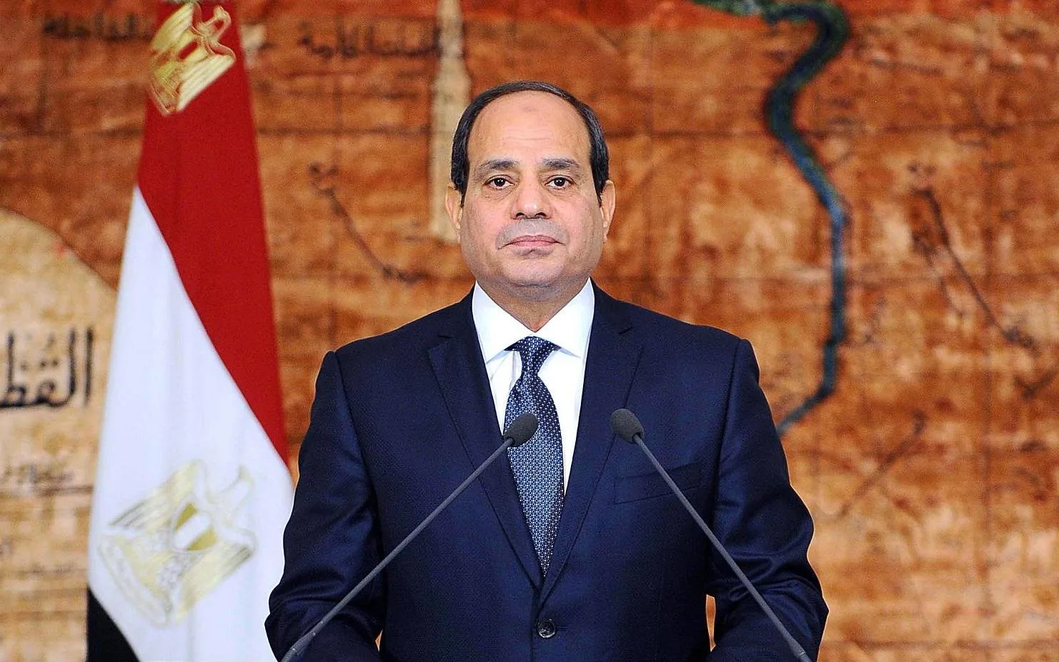 السيسي يوجه بزيادة الاحتياطي النقدي وخفض الدين الخارجي المصري
