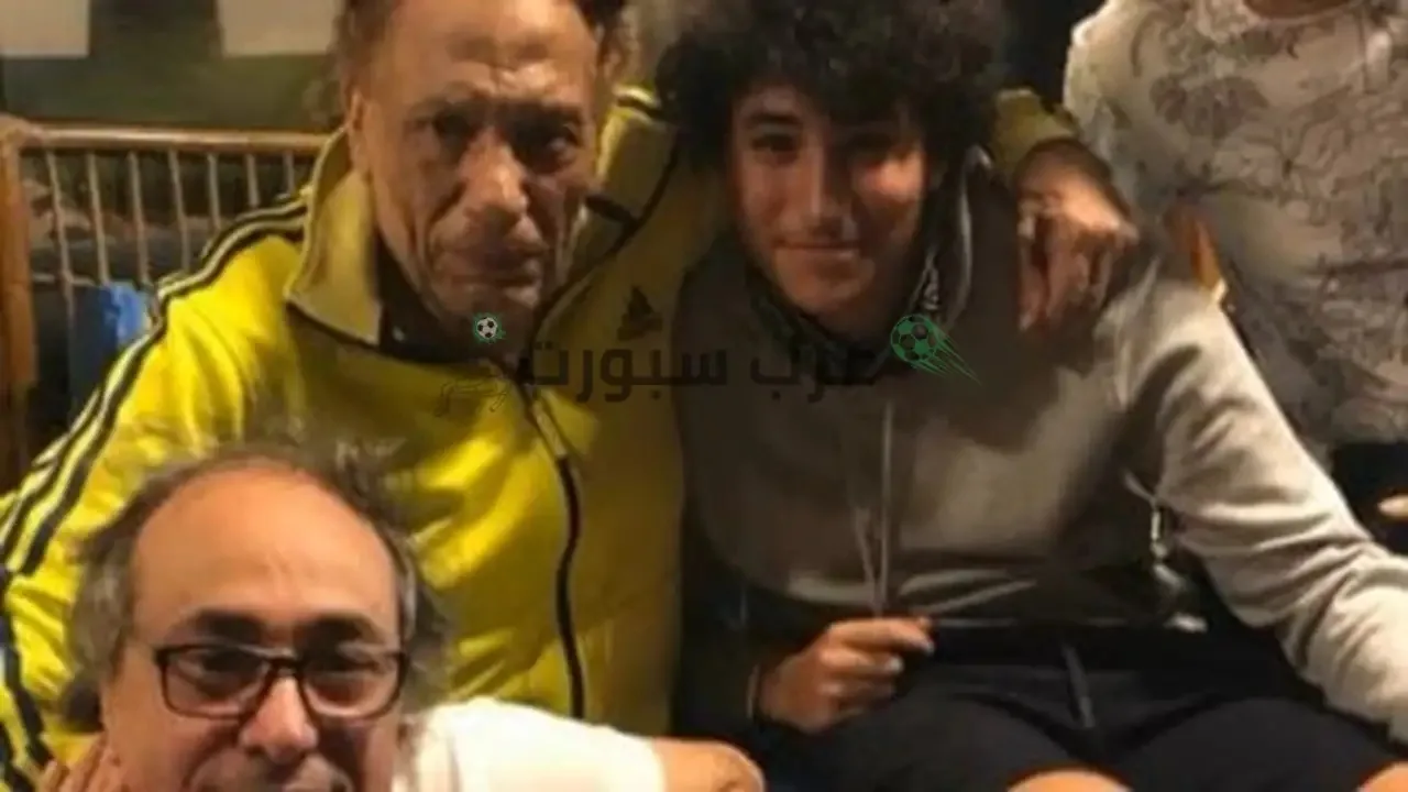 عادل إمام يظهر بحالة صحية جيدة في أحدث صورة له
