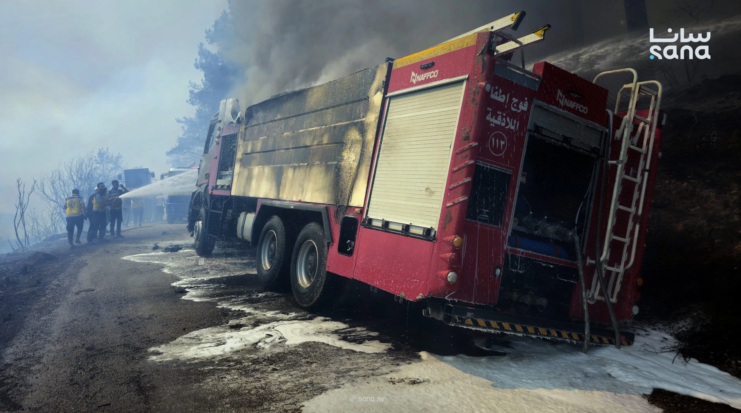 سيارة إطفار تعرضت للضرر في ريف اللاذقية