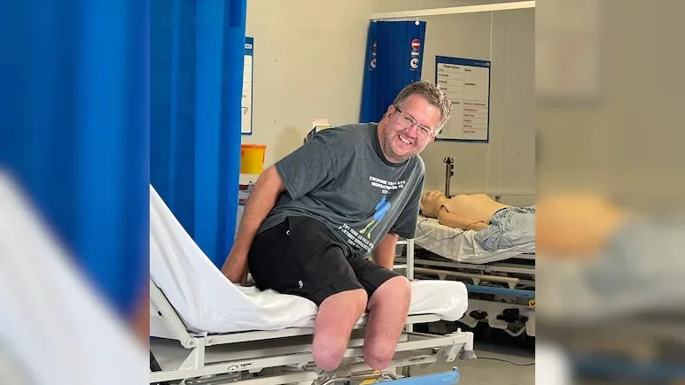 سجن جراح بريطاني بعد بتر ساقيه وخداع شركات التأمين