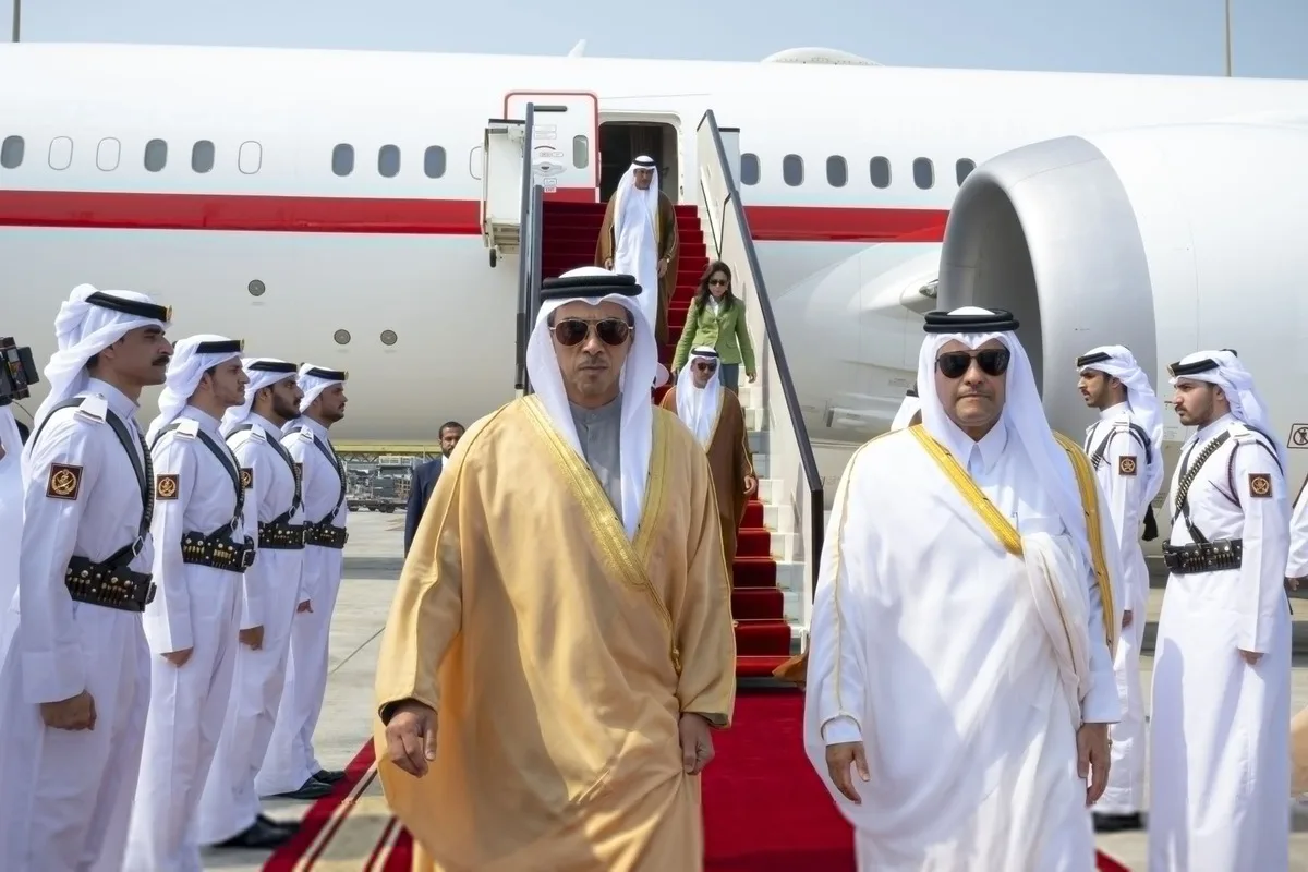 وصول وفد الإمارات إلى قطر