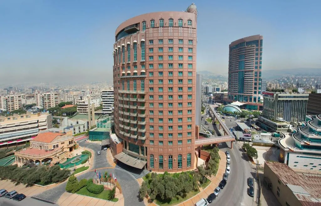 خلف الحبتور يفاجئ لبنان.. عودة بعد 15 عامًا وخطة لإحياء مشاريعه
