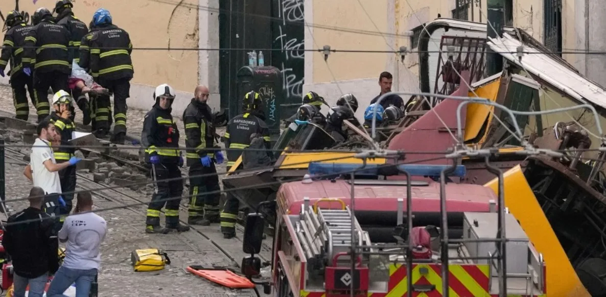 مقتل 15 وإصابة 18 في حادثة خروج عربة قطار عن مسارها في لشبونة