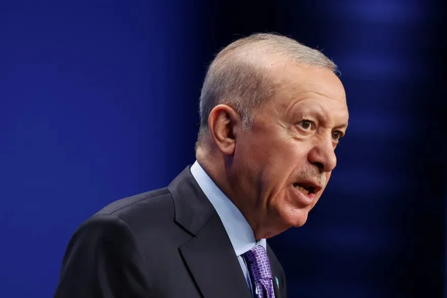 الرئيس التركي رجب طيب أردوغان يلقي كلمة خلال مؤتمر صحفي