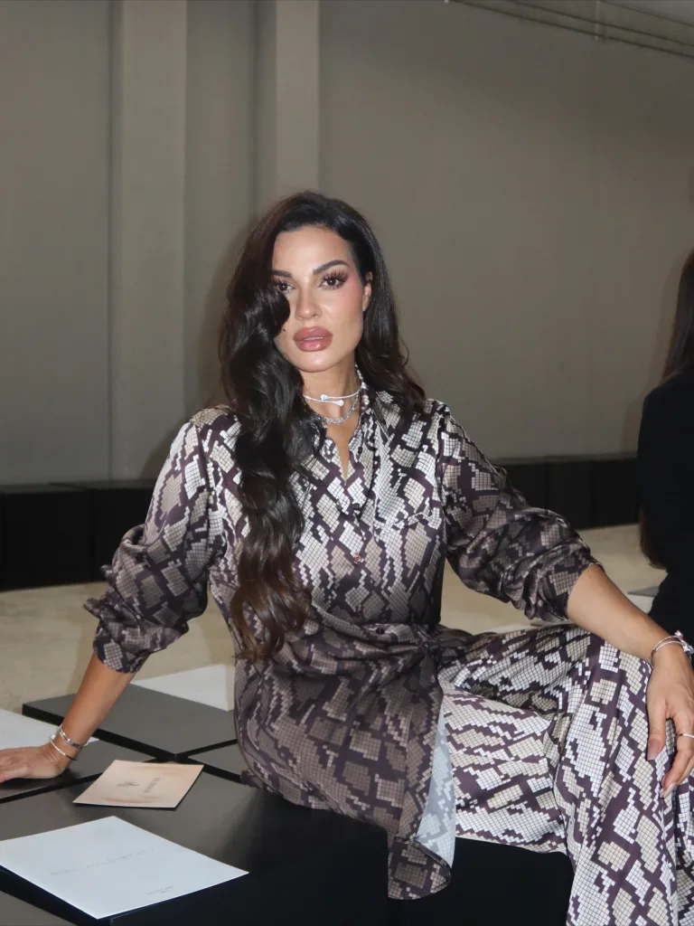 نادين نسيب نجيم في الصف الأول في عرض ستيلا ماكارتني