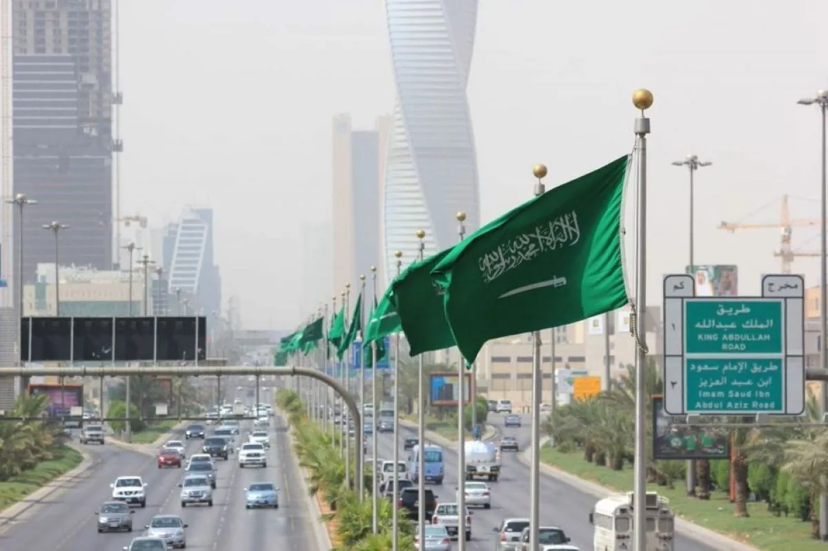 التحويلات المالية للوافدين بالسعودية تسجل زيادة بنسبة 12% في أغسطس