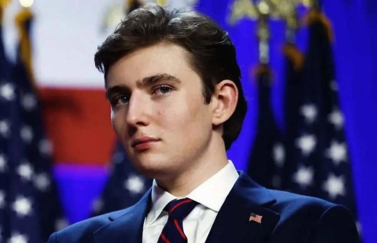 بارون ترامب يستعرض ثروته الرقمية