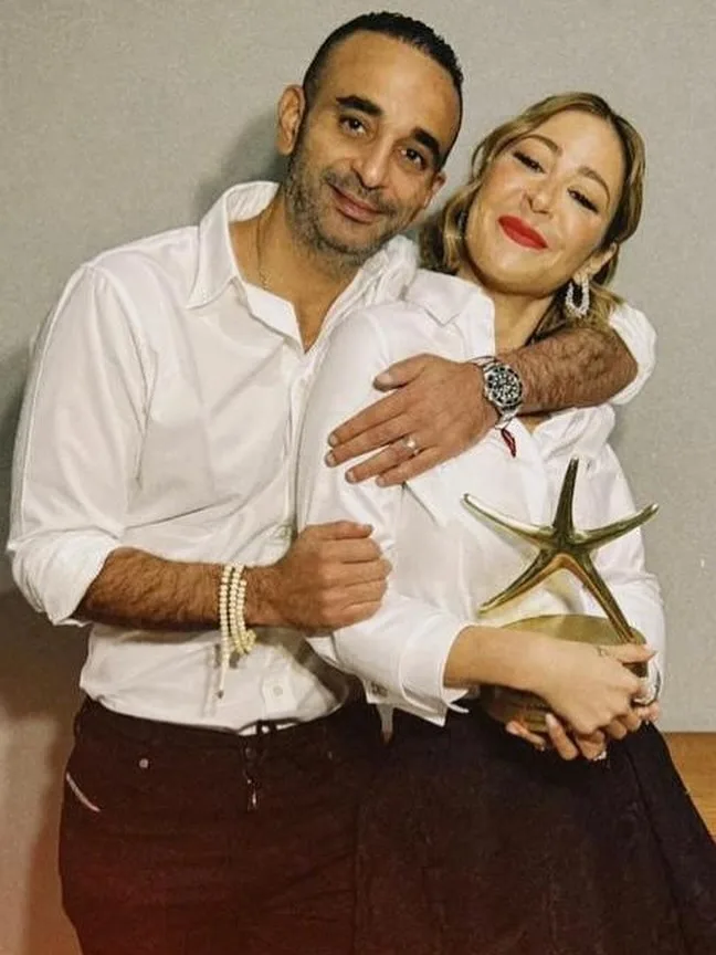 إعلان زواج منة شلبي على فيسبوك