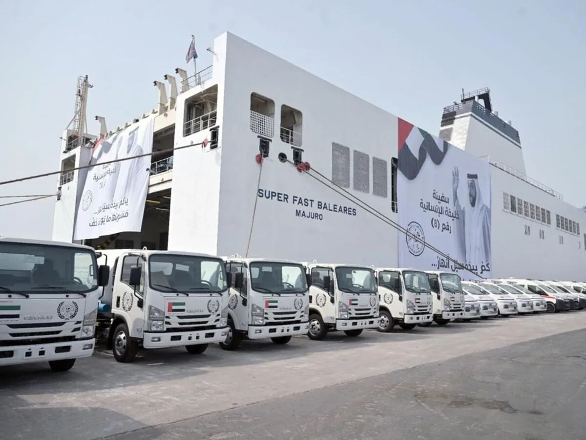 الإمارات تواصل جهودها الإغاثية بإرسال سفينة إنسانية إلى غزة