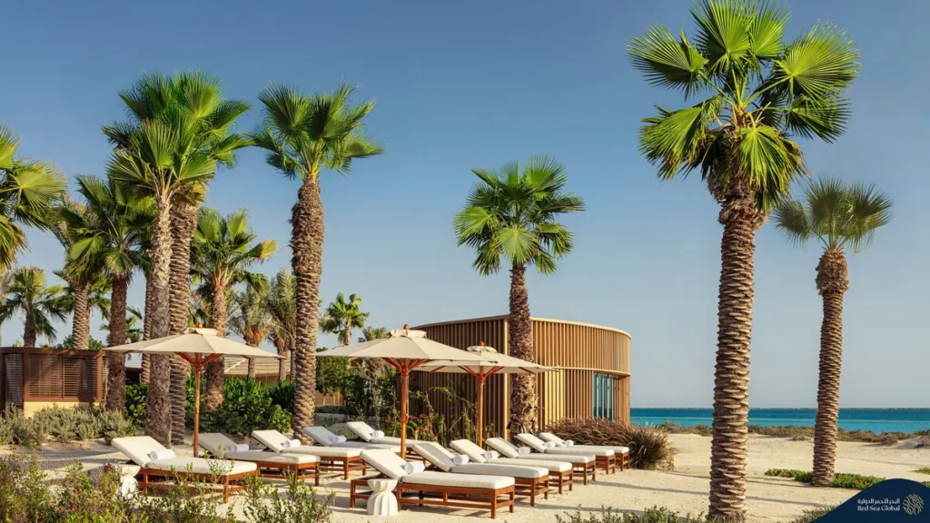 شواطئ المنتجع