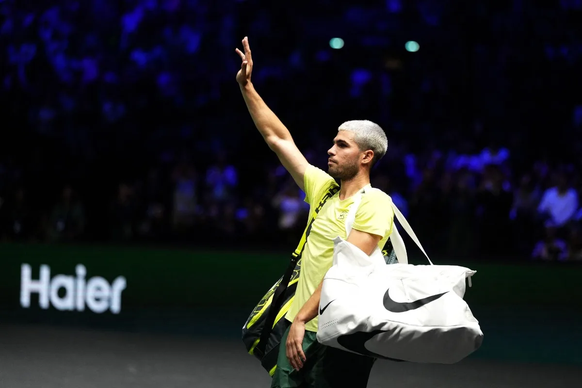 الكاراز يودع بطولة باريس ماسترز بعد خروج مبكر