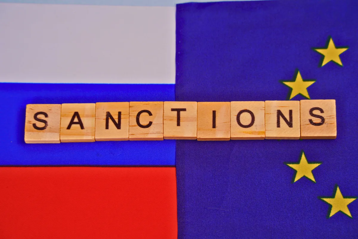 المجر تبحث سبل التعامل مع العقوبات المفروضة على شركات النفط الروسية