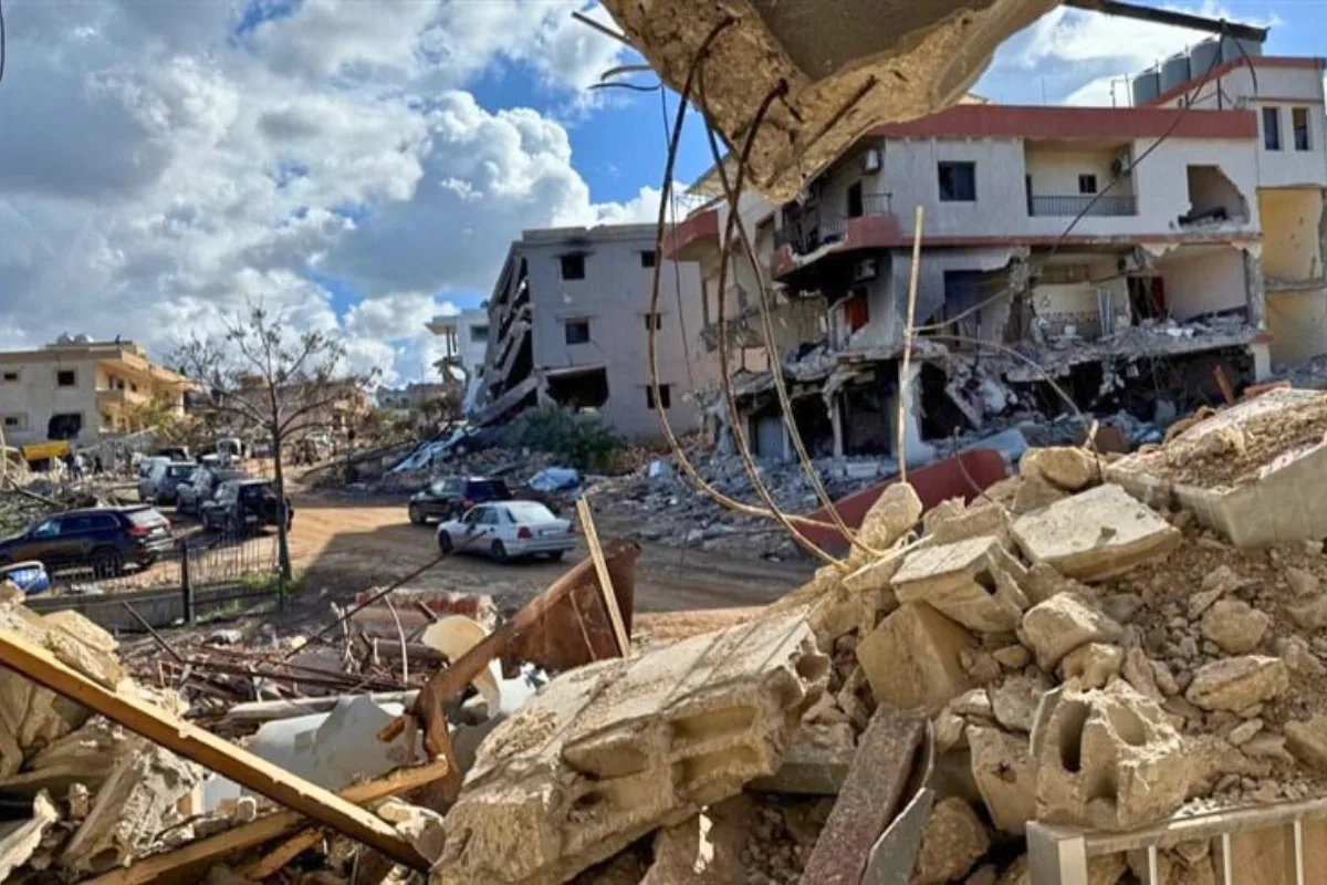 الجيش الإسرائيلي يفجر مبنى في جنوب لبنان في عملية أمنية