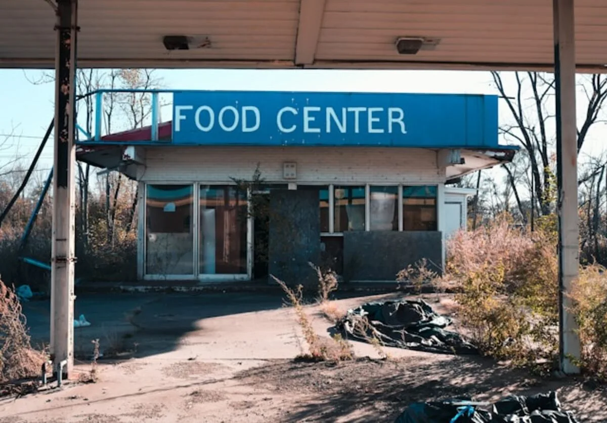 توزيع المساعدات الغذائية الأمريكية