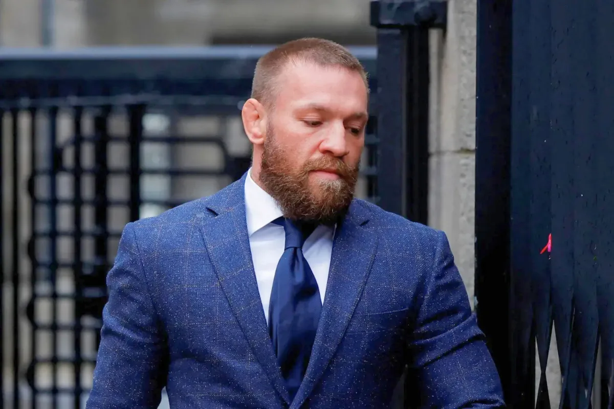 ماكغريغور يعلن رسميًا عودته إلى حلبات UFC