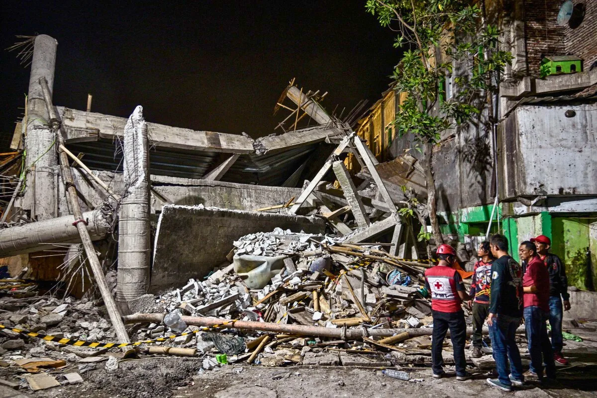 ارتفاع عدد ضحايا انهيار مدرسة في إندونيسيا إلى 50 قتيلا