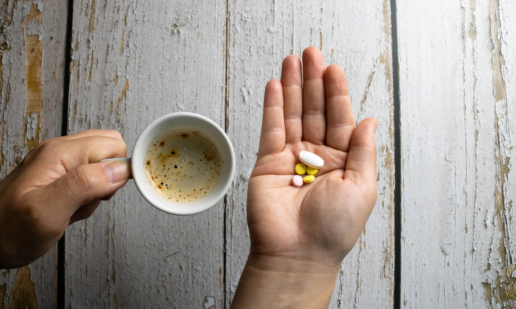 6 أدوية ممنوعة مع القهوة تجنبها فورًا