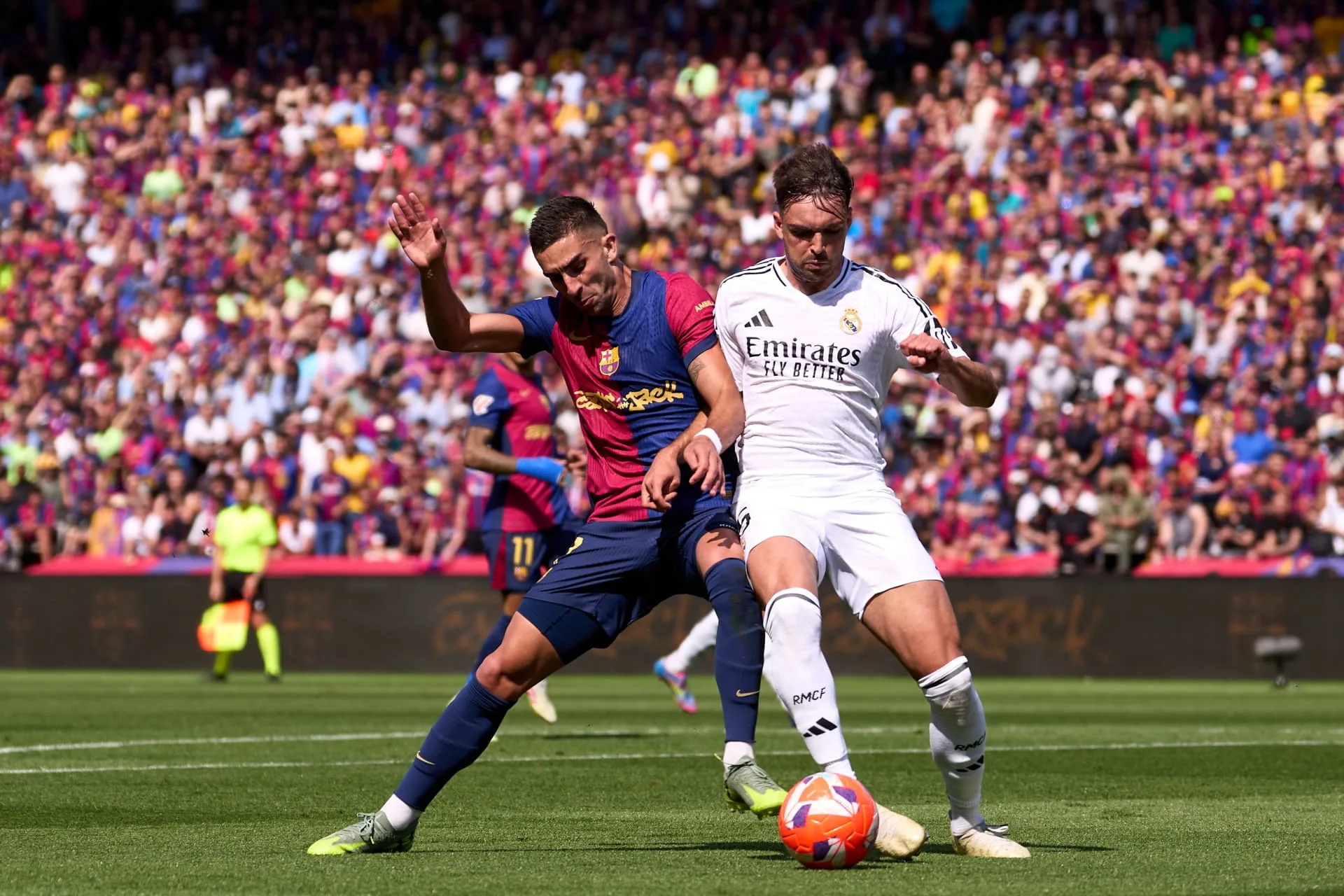 برشلونة يضع ريال مدريد في مرمى العقوبات