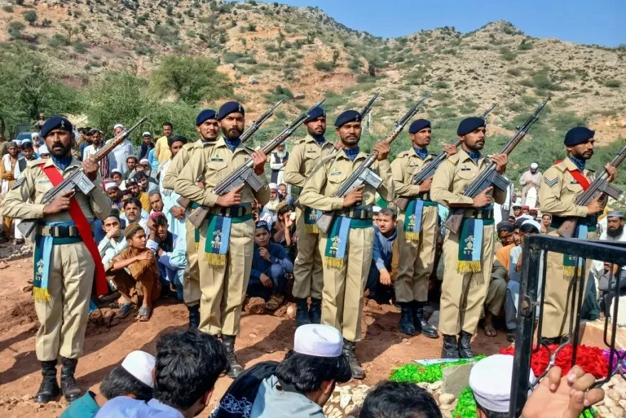 باكستان تهدد بـ”محو” حركة طالبان بعد فشل محادثات السلام