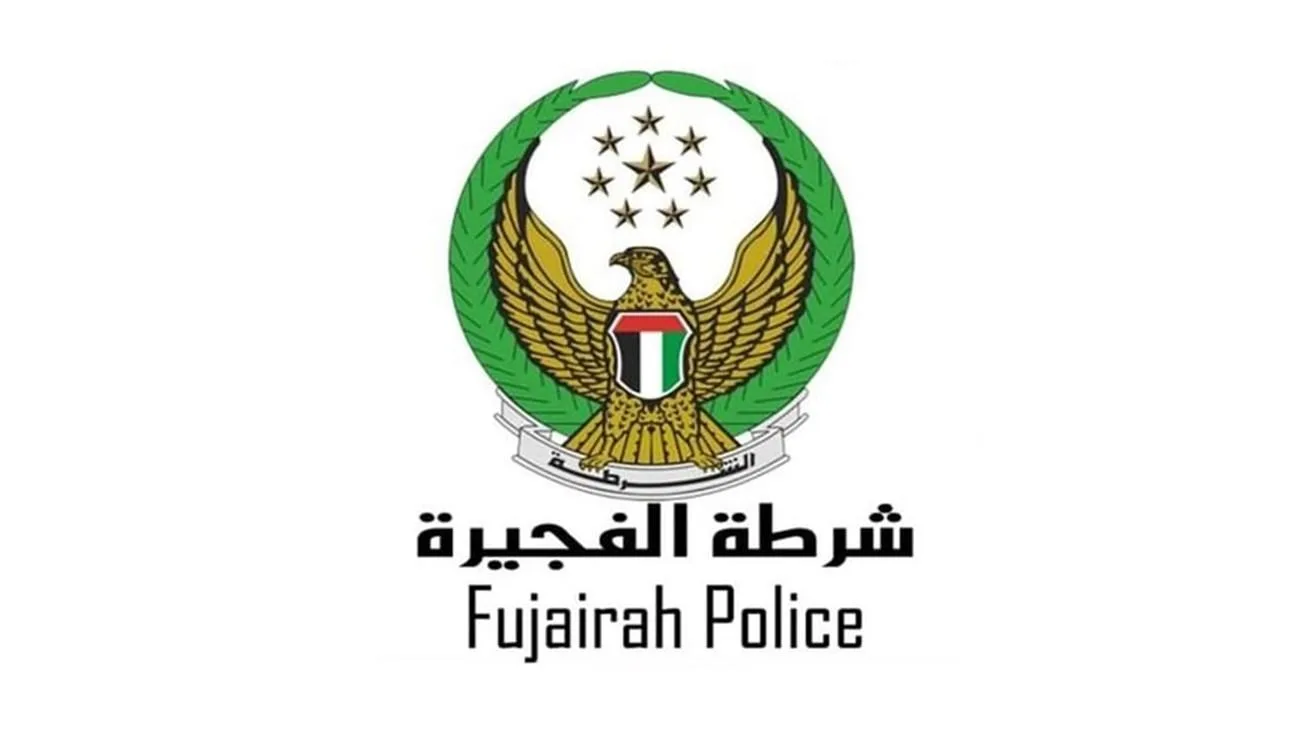 وفاة شاب إماراتي وإصابة أربعة آخرين في حادث تصادم