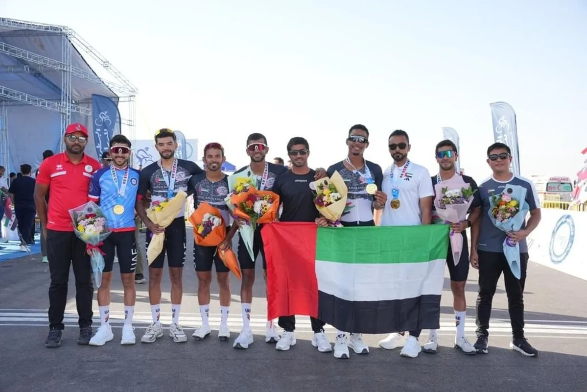 تتويج أبطال منتخب الإمارات للدراجات في العراق