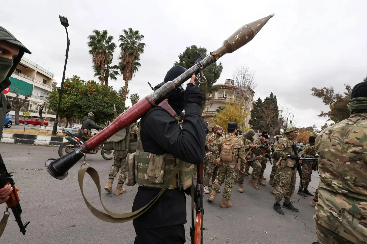 المرصد السوري: حملة أمنية على “كتيبة الغرباء” الفرنسية في ريف إدلب