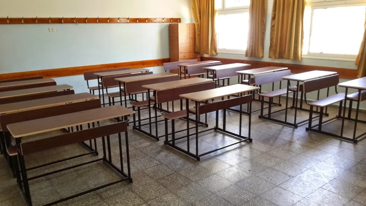 انهيار مدرسة في جاوة الشرقية