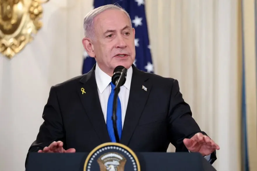 بنيامين نتنياهو رئيس الوزراء الإسرائيلي يتحدث أمام المنصة الرئاسية الأمريكية