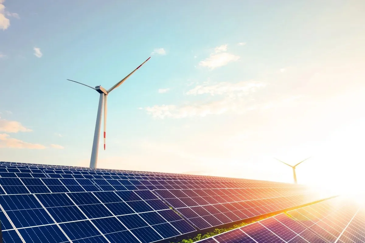 ابتكار جديد في الدنمارك.. ألواح شمسية شفافة تزيد الإنتاجية 50%