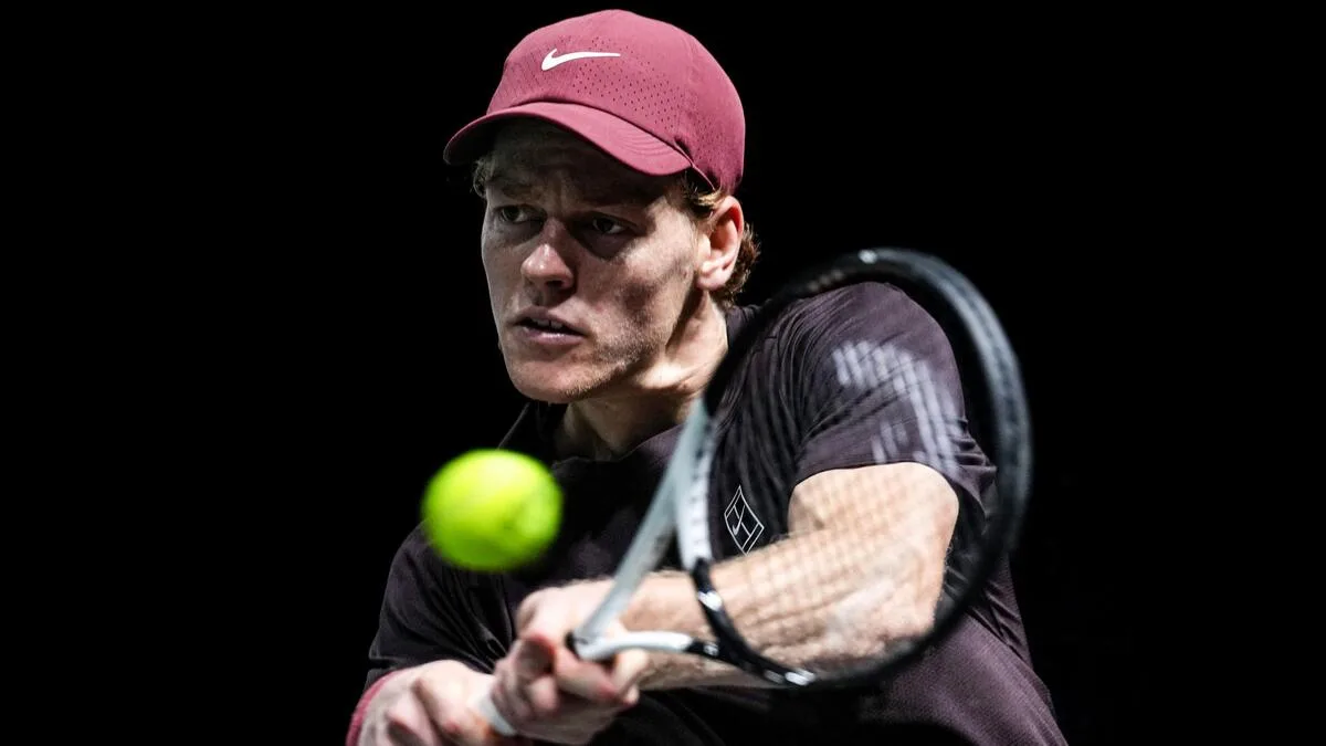 الإيطالي يانيك سينر يتوج بلقب باريس ماسترز للتنس