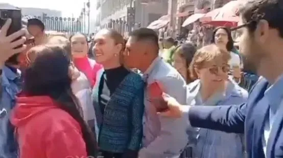 فيديو.. رئيسة المكسيك تتعرض للتحرش في الشارع