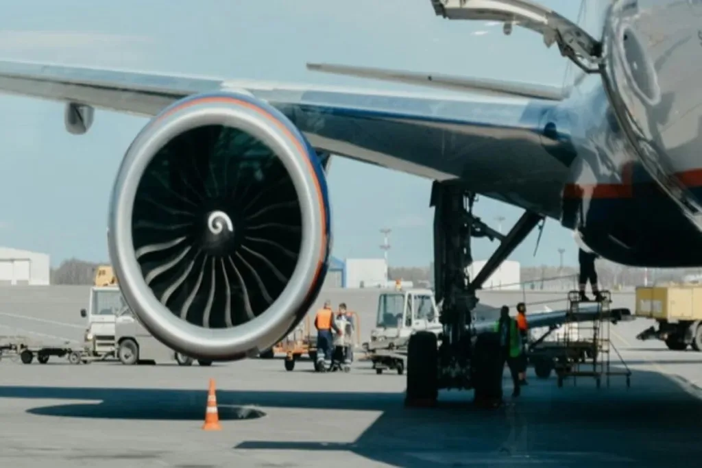 استمرار الفوضى الجوية في الولايات المتحدة مع توقع ارتفاع عدد الرحلات الملغاة