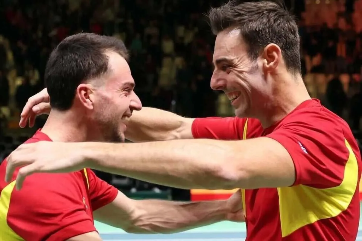 احتفال لاعبي إسبانيا اليوم بتأهلهم