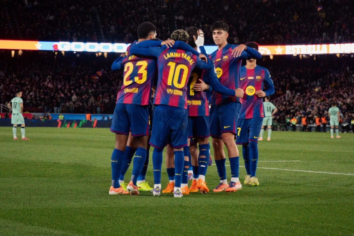 احتفالات جماهير برشلونة اليوم