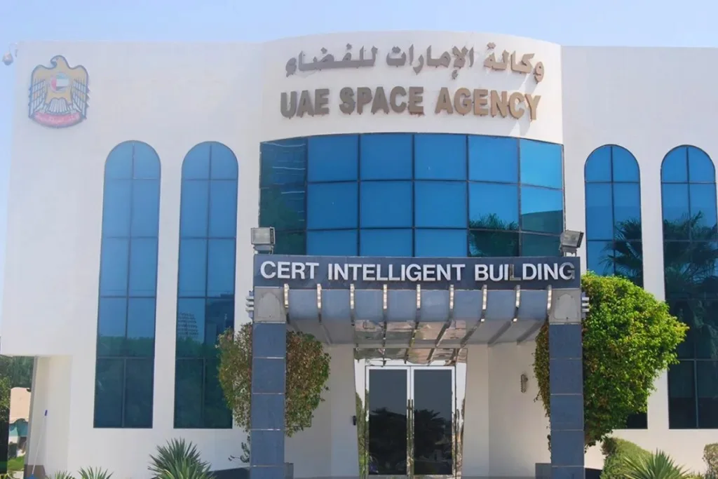 أول مشروع عربي بقيادة الإمارات: “القمر الاصطناعي العربي 813” على أعتاب الإطلاق