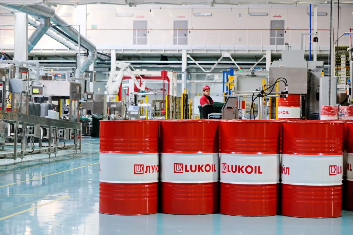 العراق يلغي تحميل شحنات نفطية روسية بسبب العقوبات