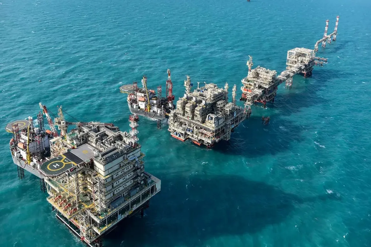 توقيع شراكة إن إم دي سي إنيرجي مع بيكر هيوز