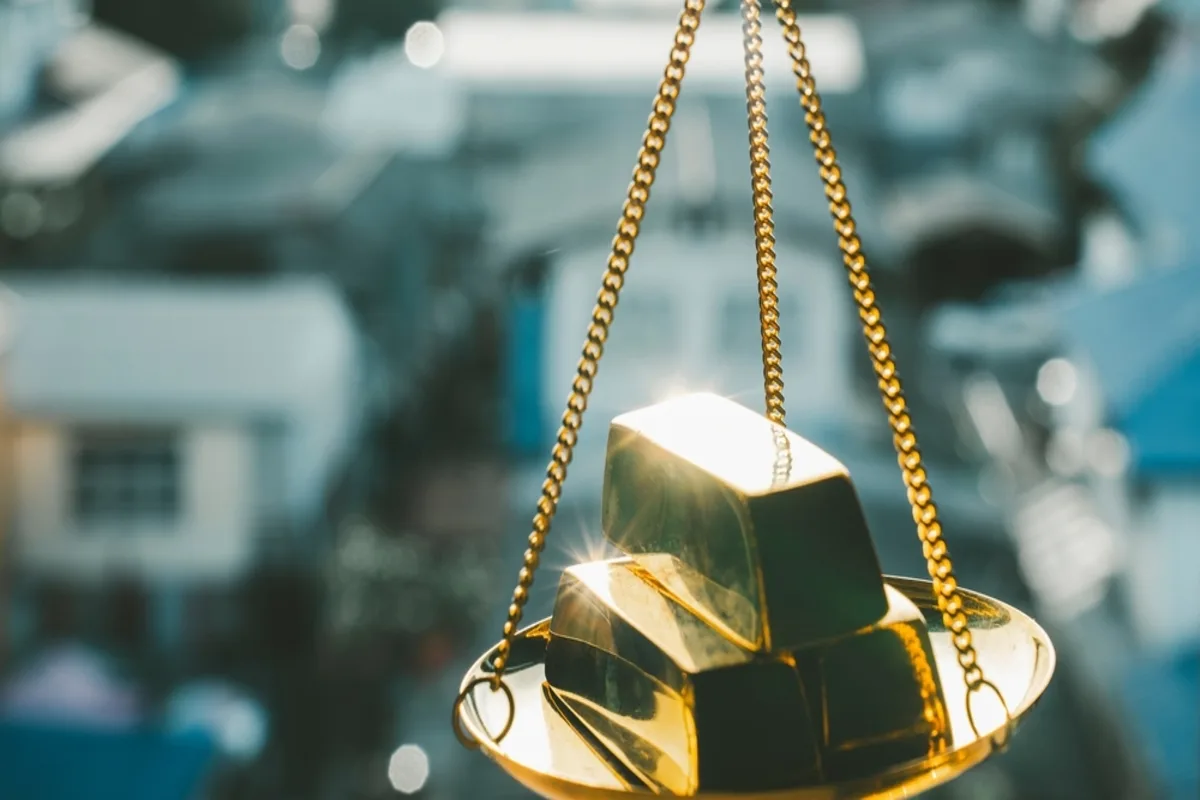 تراجع سعر الذهب مع ارتفاع الدولار