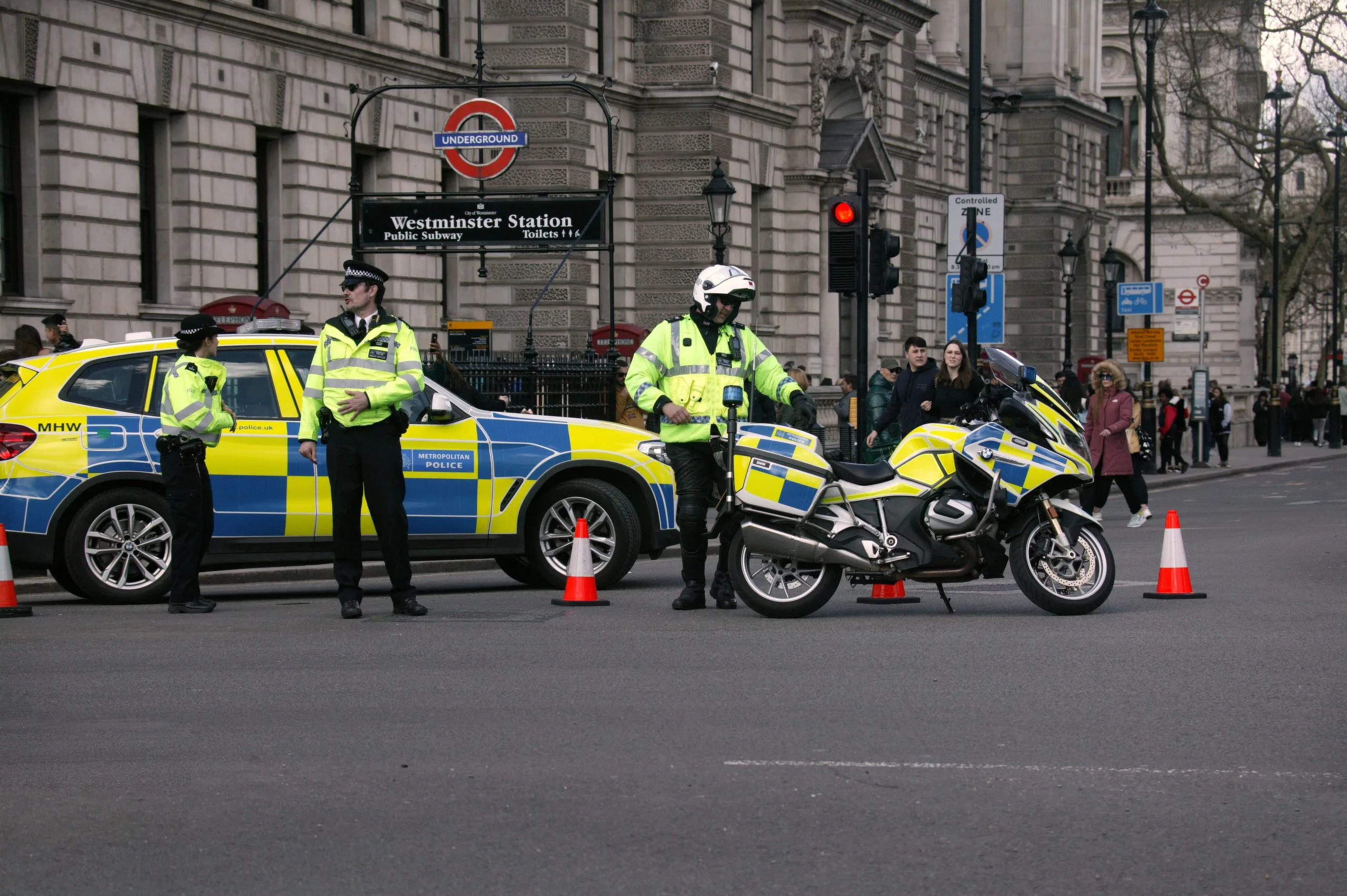 إطلاق سراح سجينين بالخطأ في لندن والشرطة تطلق حملة بحث
