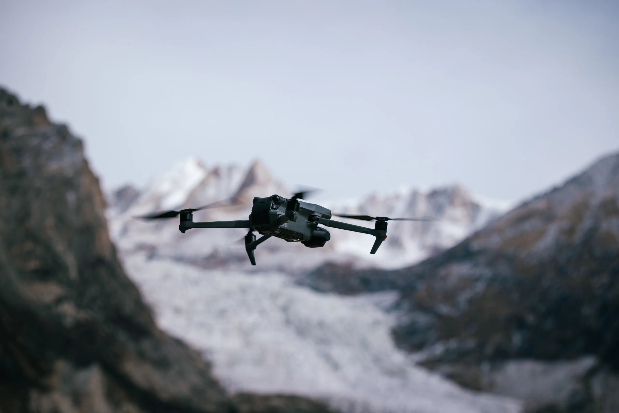 روسيا: سقوط حطام طائرة مسيرة على محطة حاويات