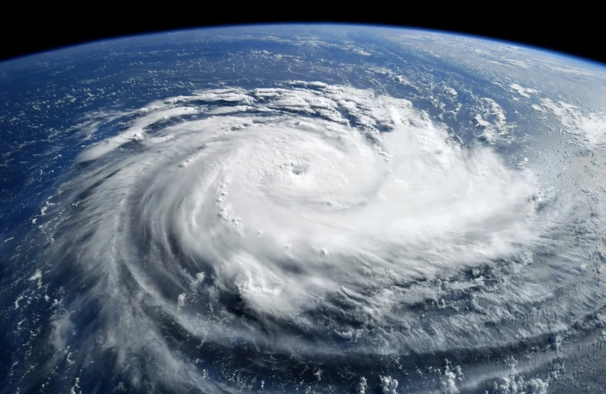 إجلاء السكان بسبب إعصار فونج وونج في تايوان