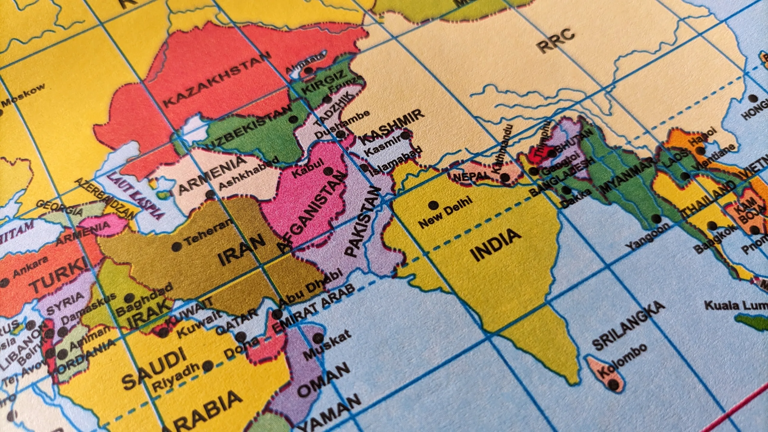 8 قتلى في حادث انفجار مروع بمركز شرطة في كشمير