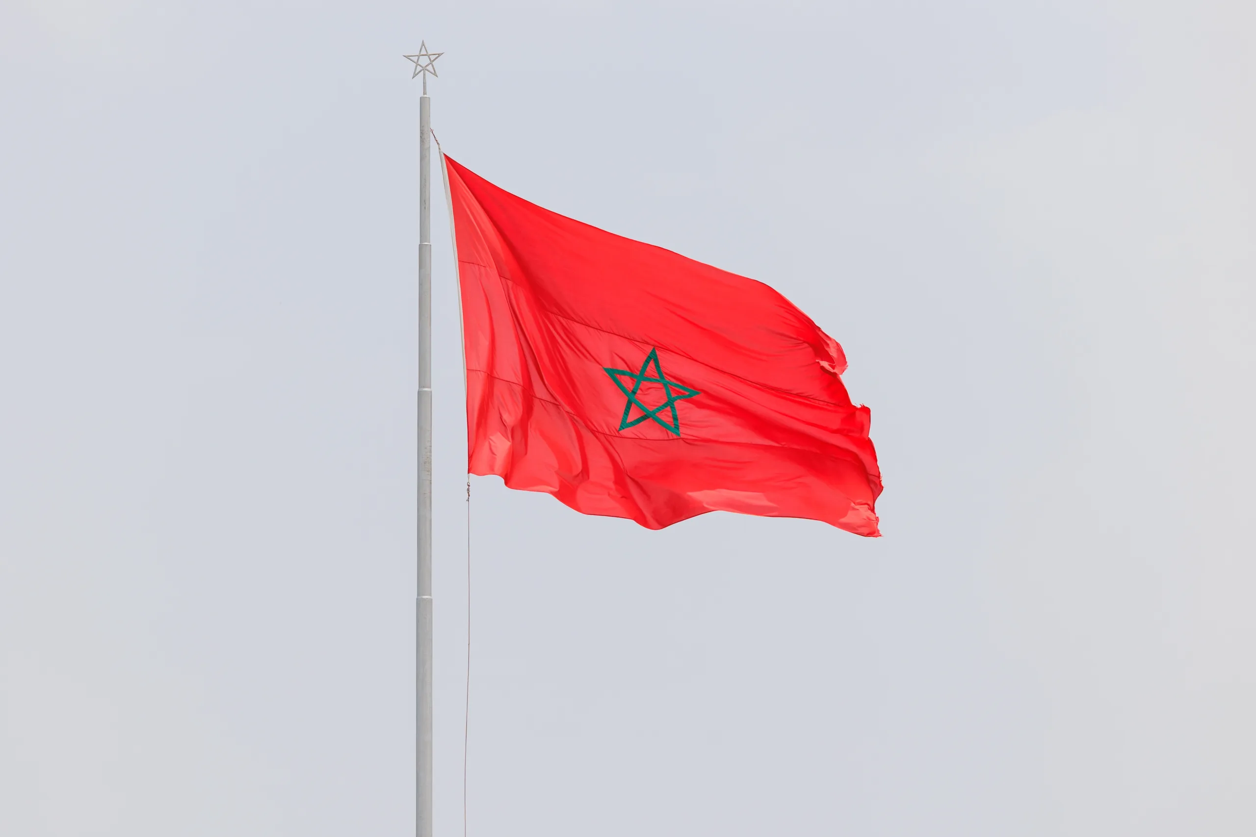 مجلس الأمن يؤيد الحكم الذاتي في الصحراء الغربية والعاهل المغربي يرحب