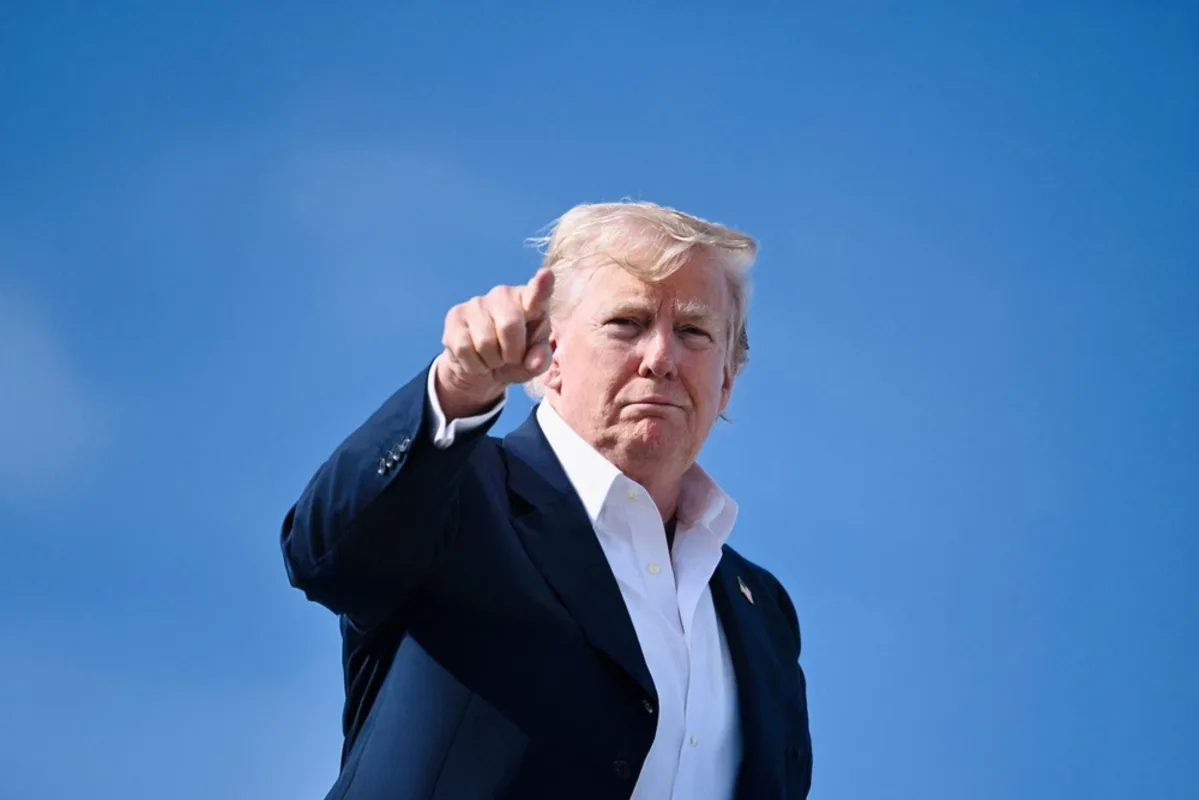 الرئيس الأمريكي يعتزم توزيع 2000 دولار على الأمريكيين باستثناء أصحاب الدخل الكبير