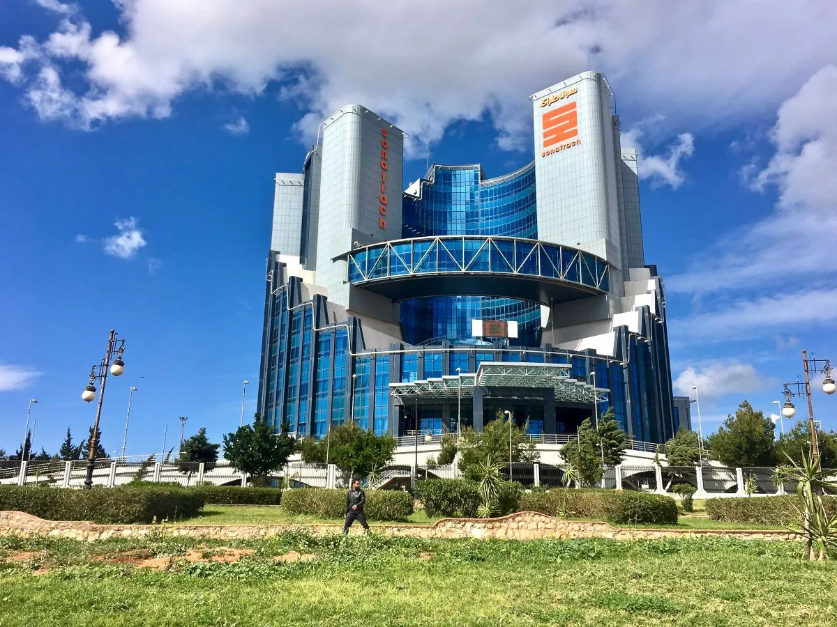 سوناطراك توقع عقداً مع سينوبك الصينية لتعزيز إنتاج البنزين