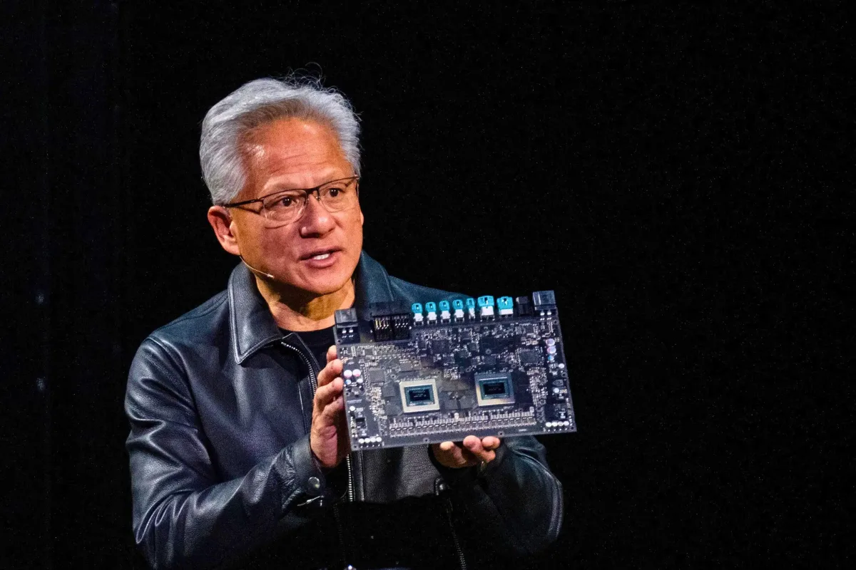 رئيس “إنفيديا”: الصين ستفوز بسباق الذكاء الاصطناعي