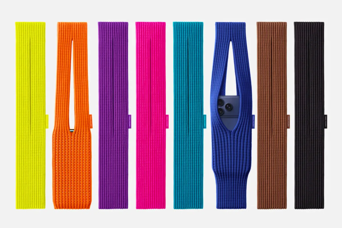 “تشبه الجوارب”.. إكسسوار جديد من آبل للآيفون بقيمة 230 دولارًا!